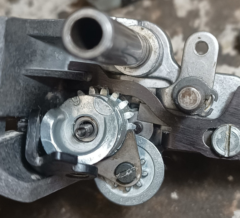 Insertion of the other gears.