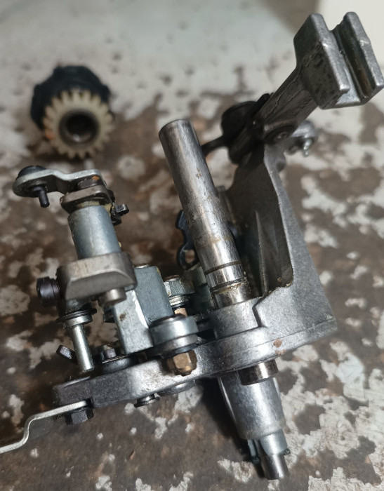 Camstack and gear pattern removed.