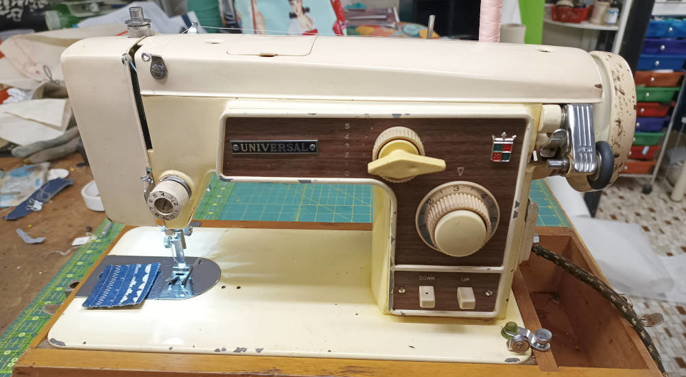 Japanese Universal automatic sewing machine